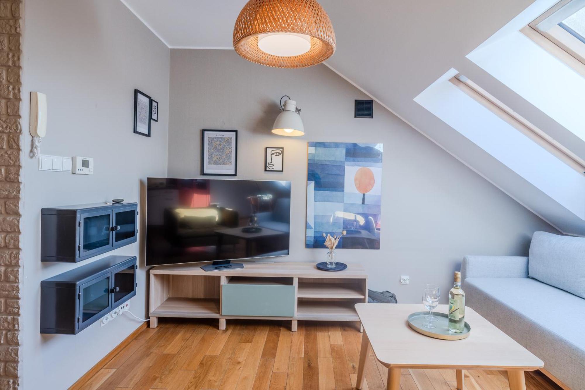 Castle View - Spacious - By Rentujemy Apartment